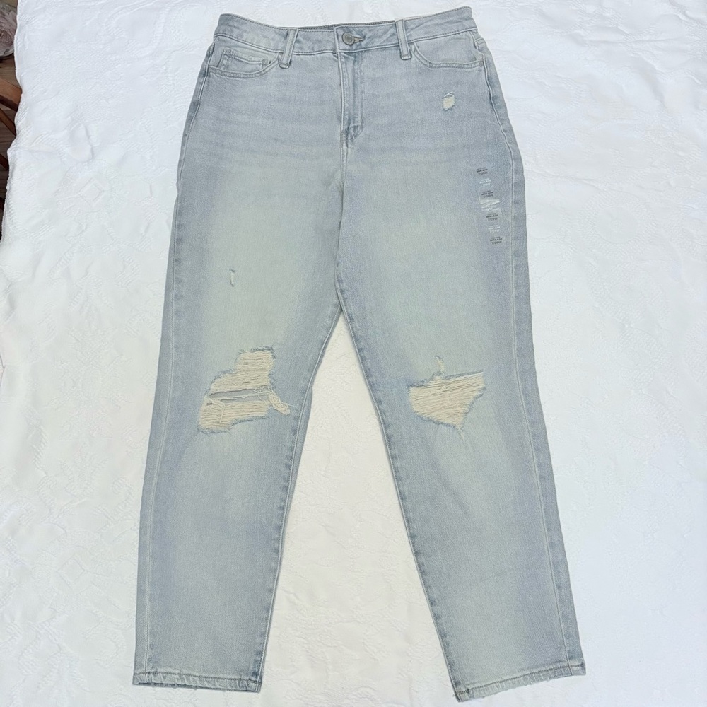 SO Women's High Rise Mom Jeans Light Wash Distressed Size 7/28W